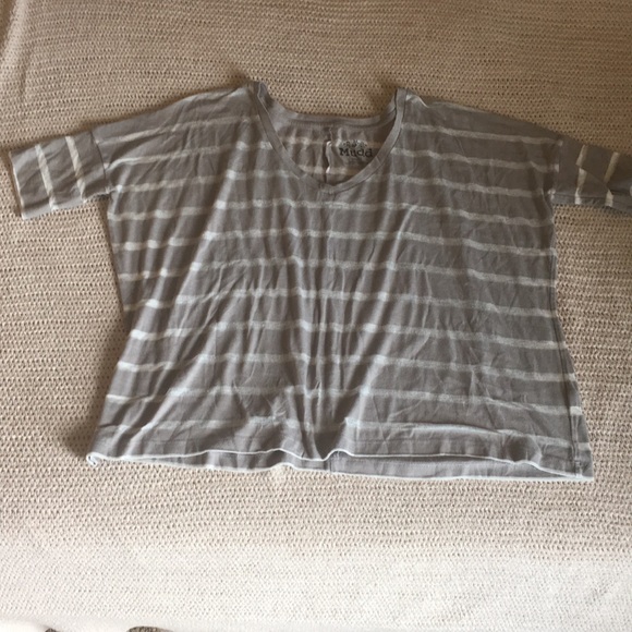 ⭐️3/$15⭐️Mudd Boxy Crop tee - Picture 2 of 4